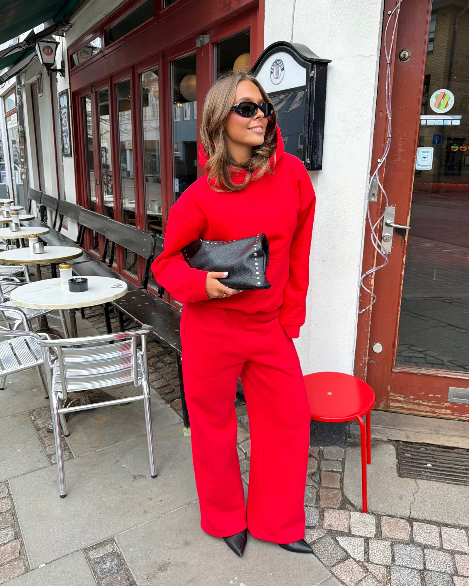 BAGGY SWEATPANTS - RED
