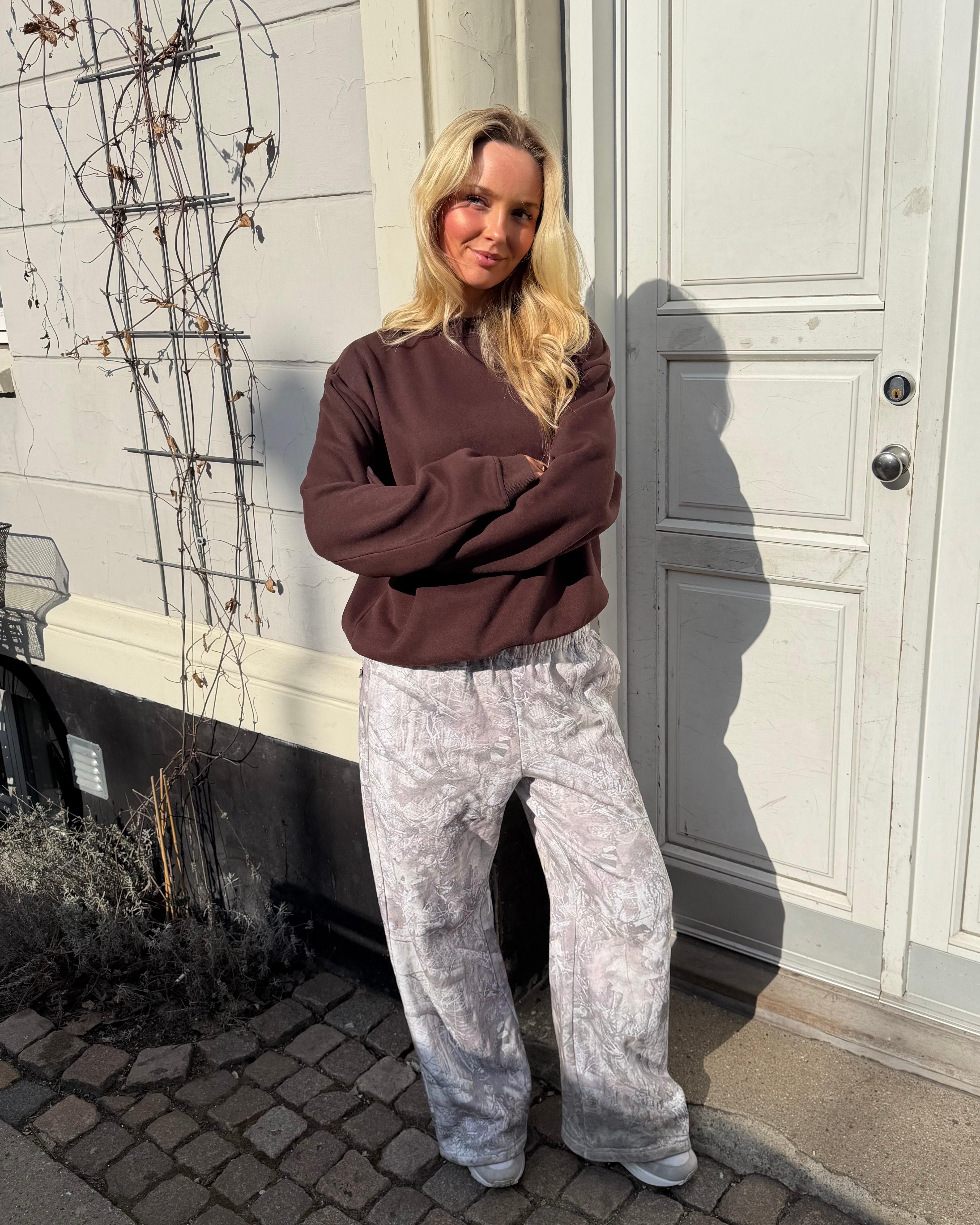 BAGGY SWEATPANTS - SAND FOREST