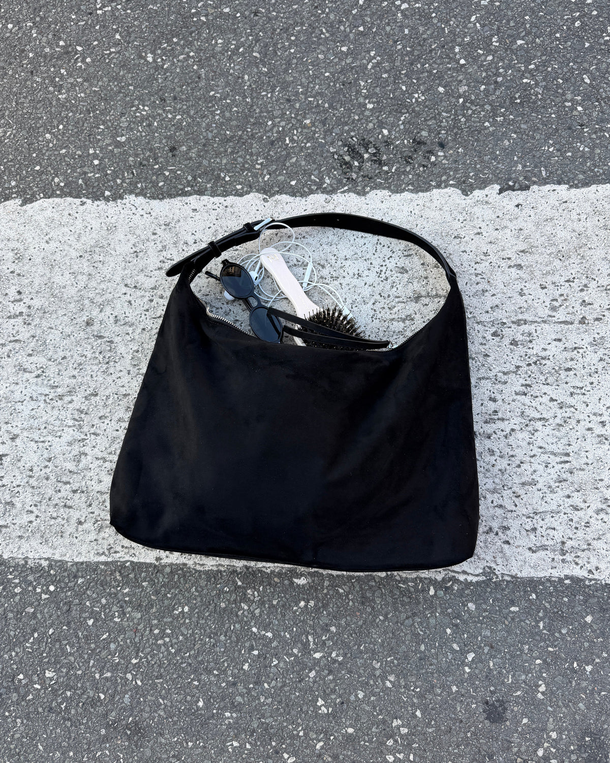 LEAH SUEDE BAG - BLACK - Dinvintageshop