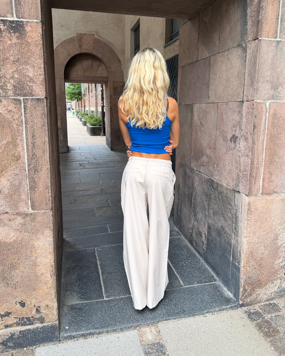 SARAH BAGGY SUIT PANT - SAND