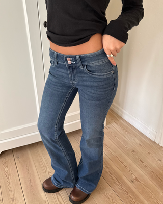 LOW WAIST BOOTCUT JEANS