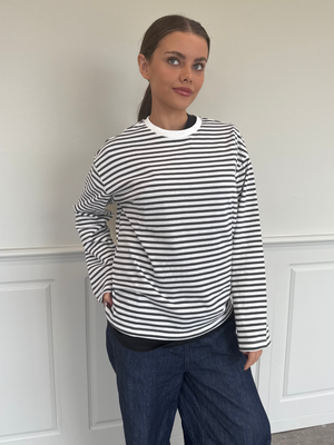 SADIE STRIPE TEE LS - CLOUD DANCER MAGNET