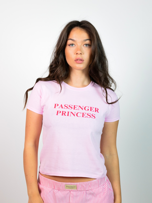 PASSENGER PRINCESS, BABY TEE - LYSERØD