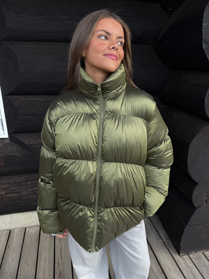 MILLA SHINY PUFFER JACKET - MILITARY OLIVE