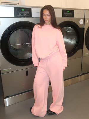 BAGGY SWEATPANTS - LIGHT PINK