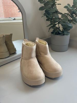 LARA TEDDY BOOTS - BEIGE