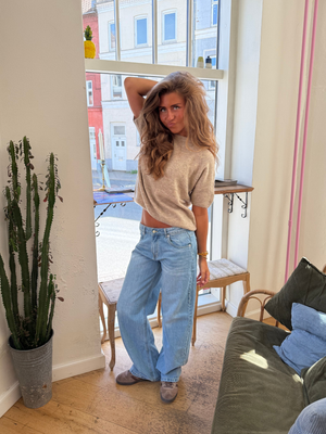 ESTHER JEANS - LIGHT BLUE