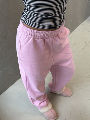 PINK SWEATPANTS U/ ELA