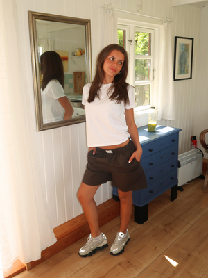 COPENHAGEN SHORTS - DARK BROWN