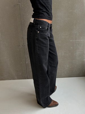 ESTHER JEANS - BLACK