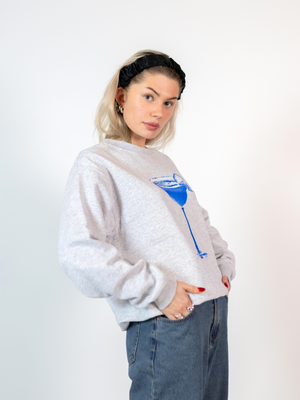 MEGA BLUE DRINK SWEATSHIRT - GRÅ