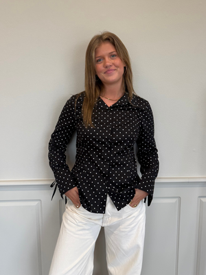 AVA STRING SKJORTE - BLACK POLKADOTS