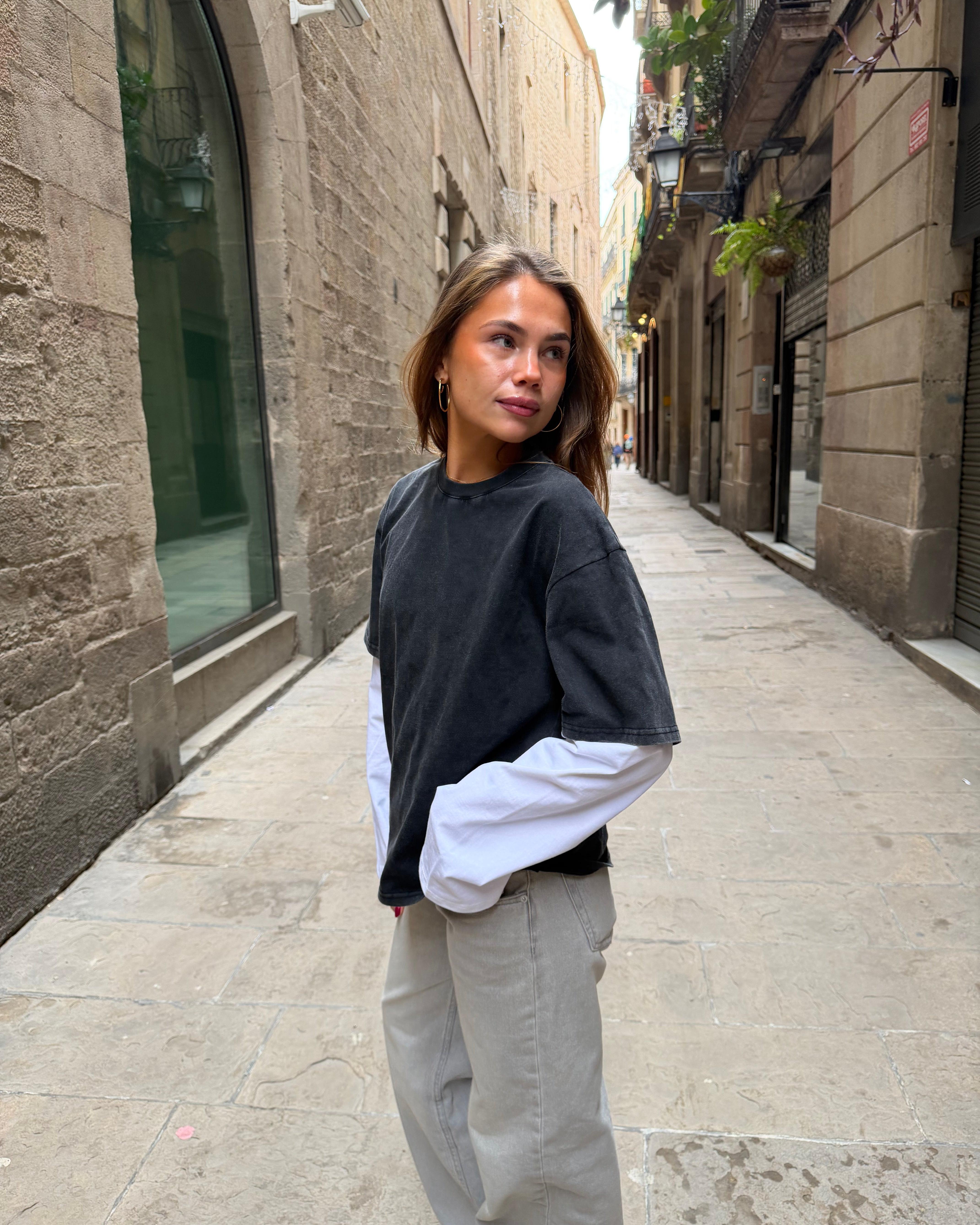 ALVIA LAYERED TEE - BLACK/WHITE