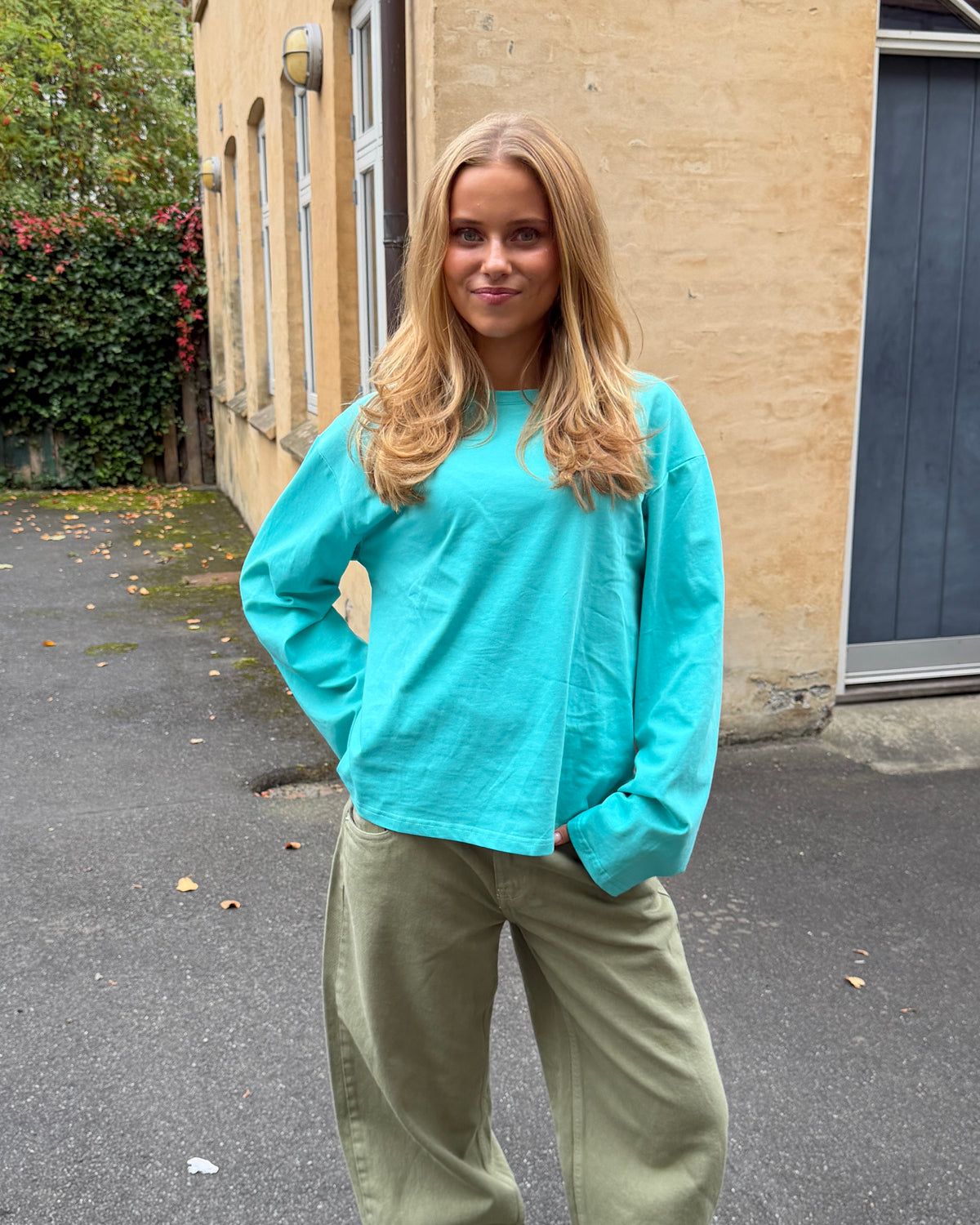 MYNTE TEE - TURQUOISE - Dinvintageshop