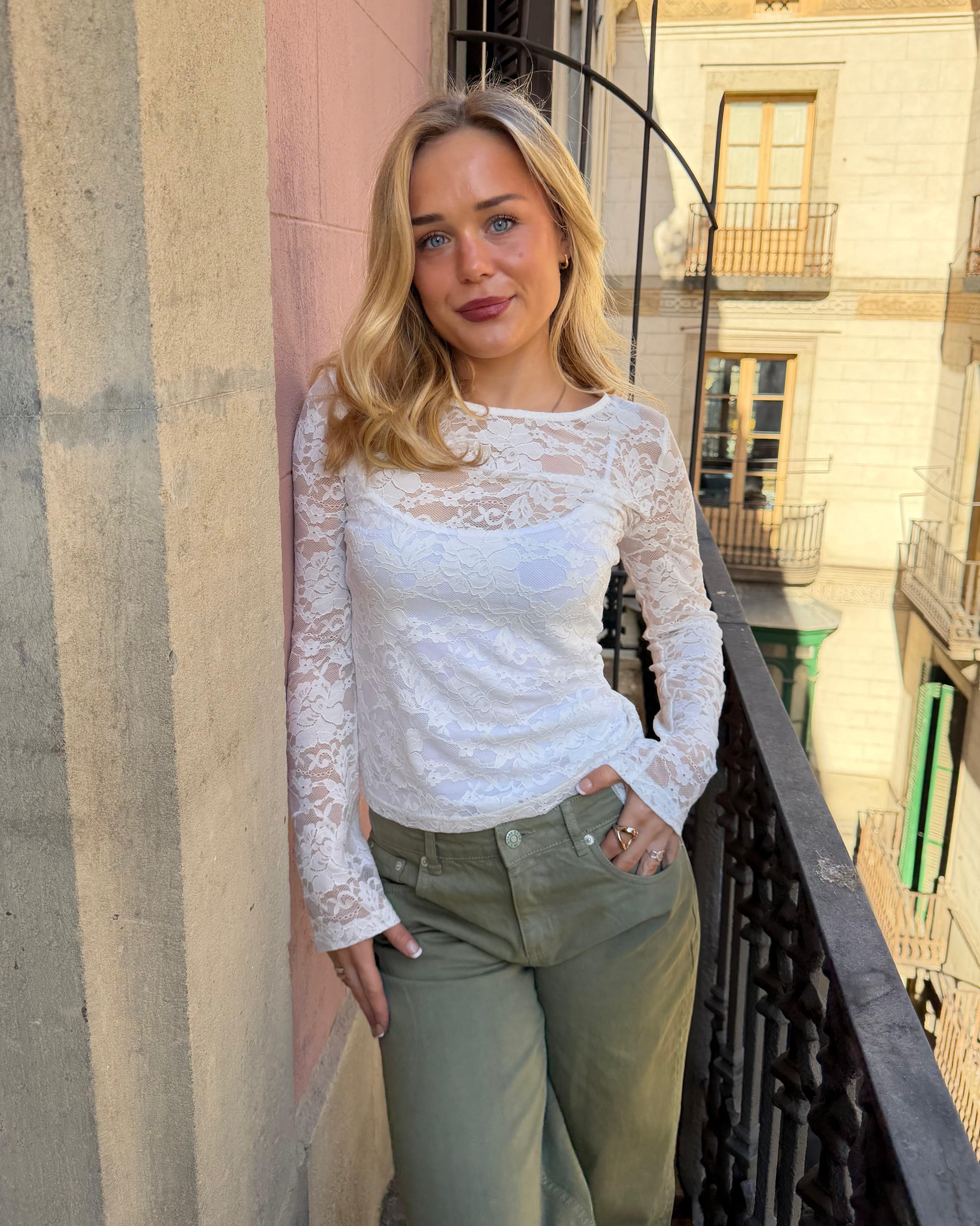 ALIX LACE TOP - WHITE