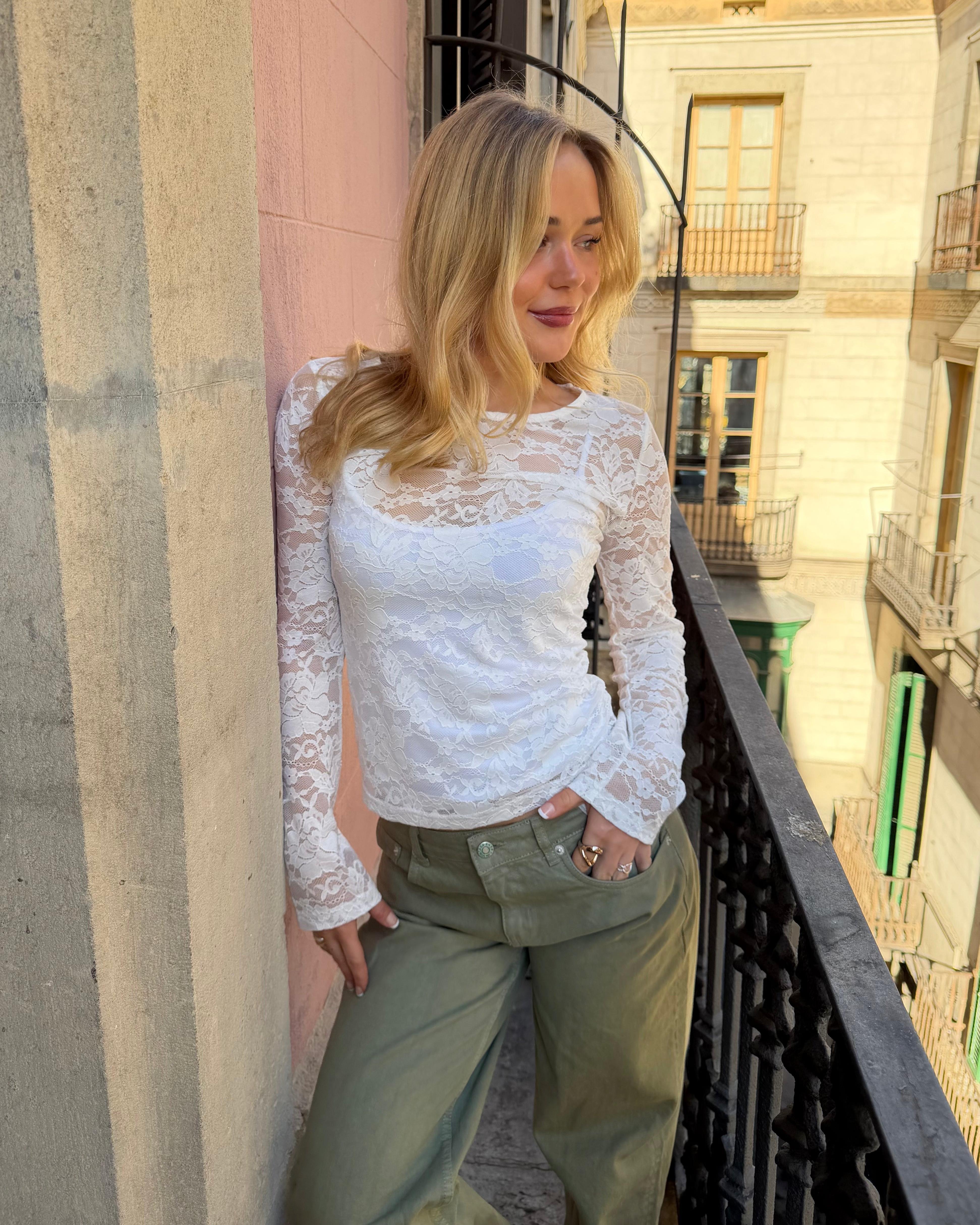 ALIX LACE TOP - WHITE