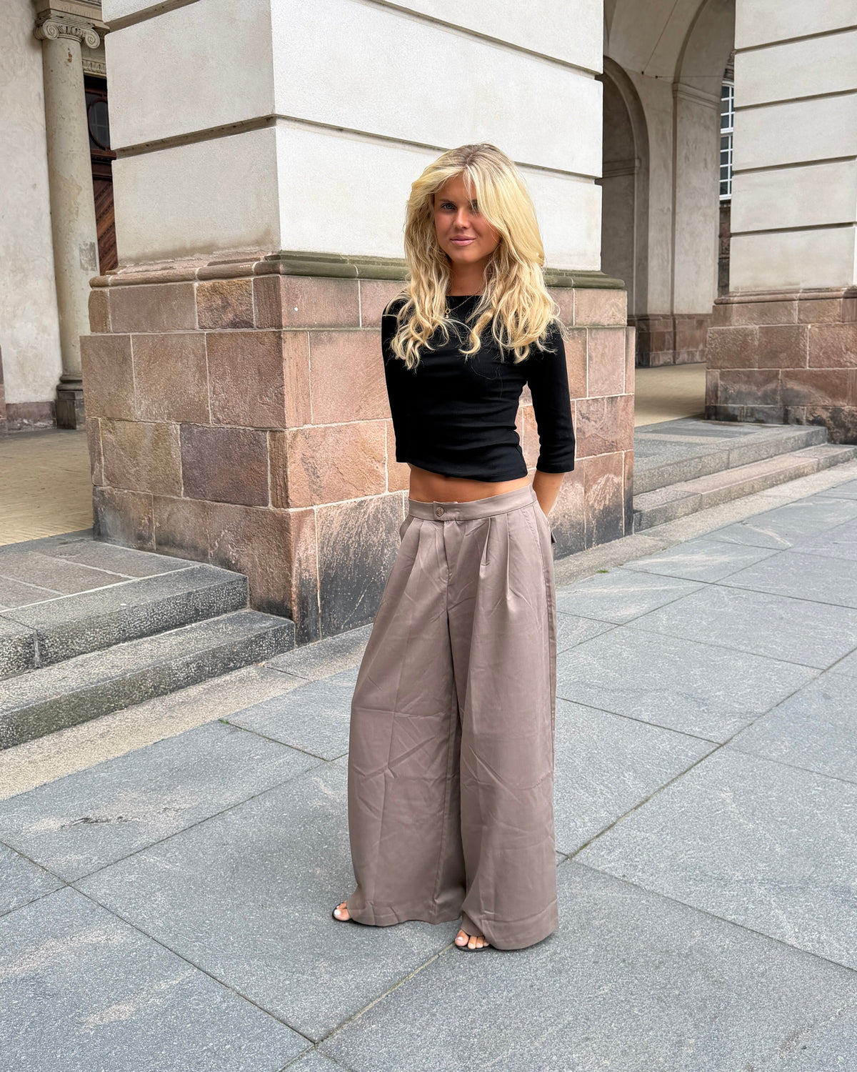 AGNES BAGGYSUIT PANT - LIGHT BROWN