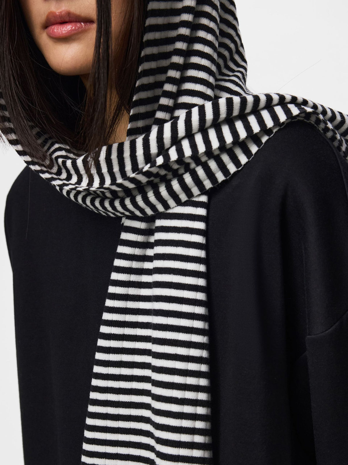 ALBERTE TØRKLÆDE - BLACK/WHITE - Dinvintageshop
