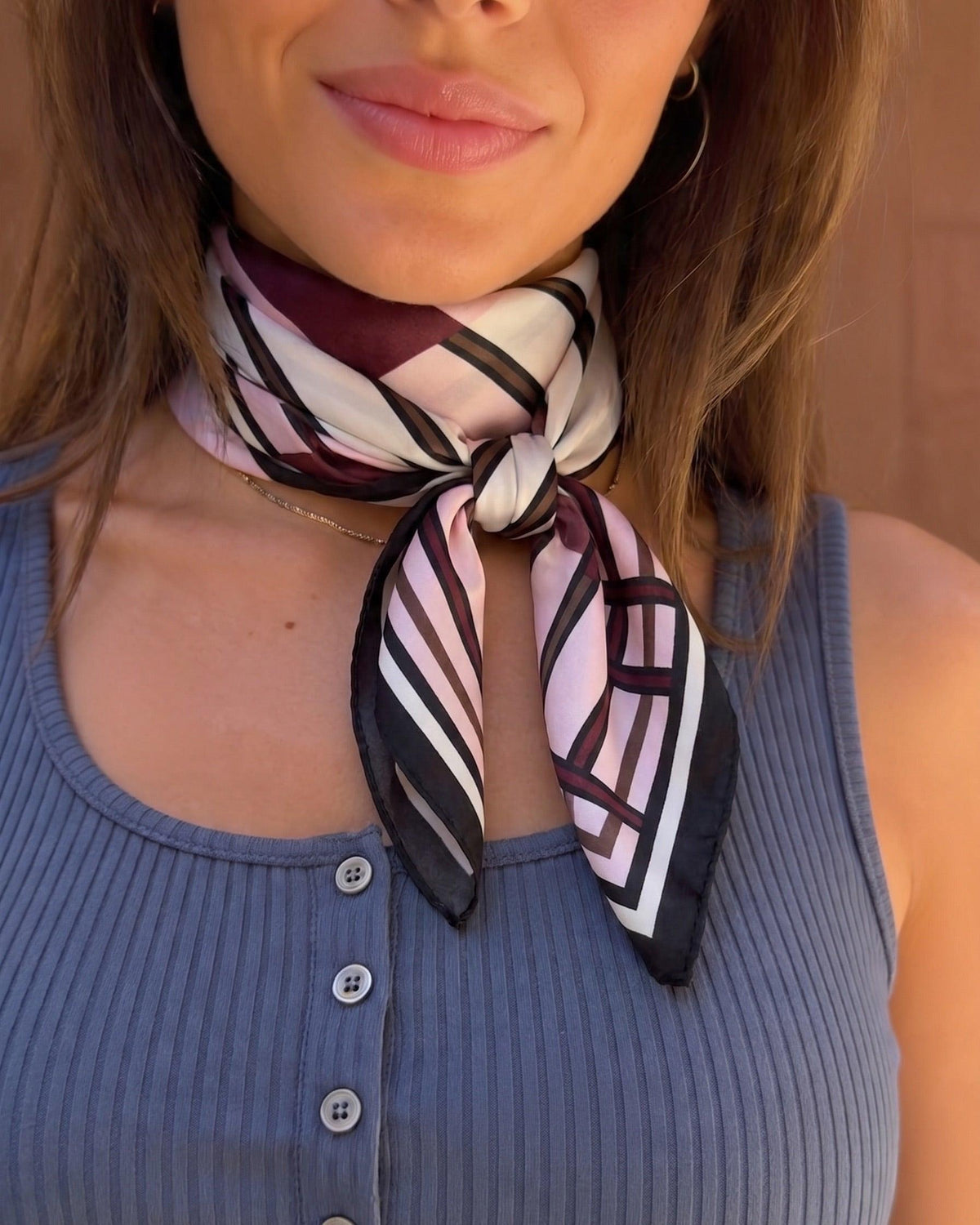 AMANDA SQUARE SCARF - TAWNY PORT GRAPHIC [AI]