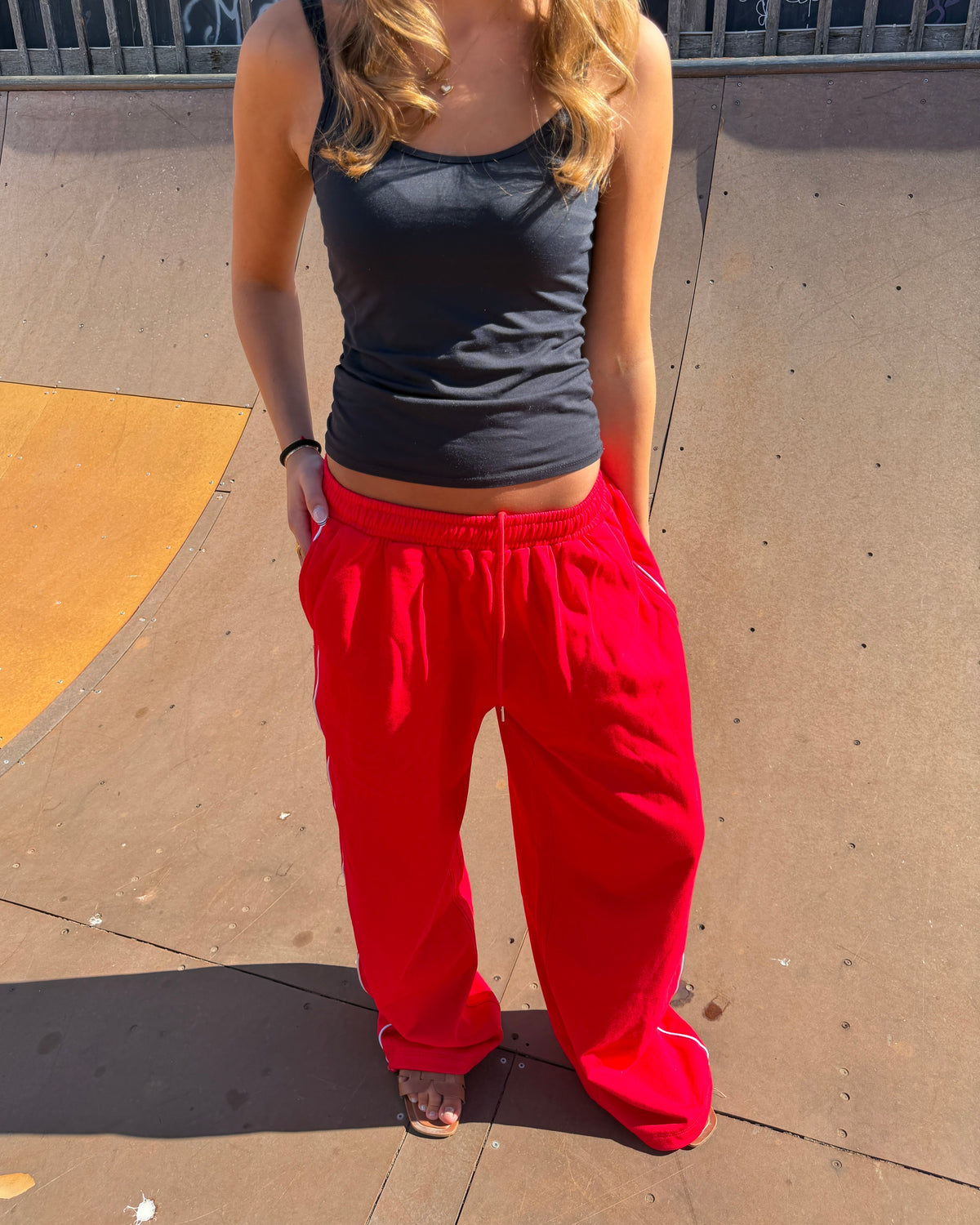 ANNA SWEATPANTS - RED