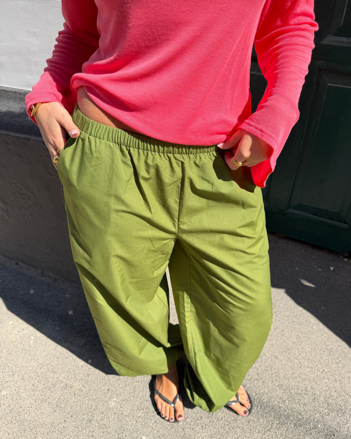 CARO BALLOON PANTS - ARMY GREEN