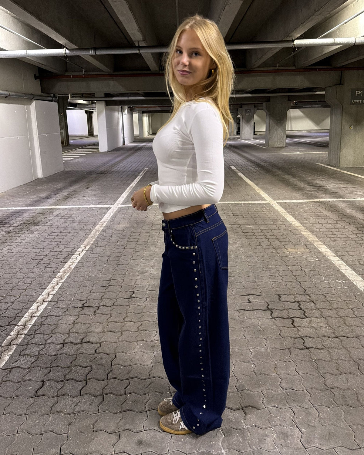 ESTHER STUD JEANS - DARK BLUE