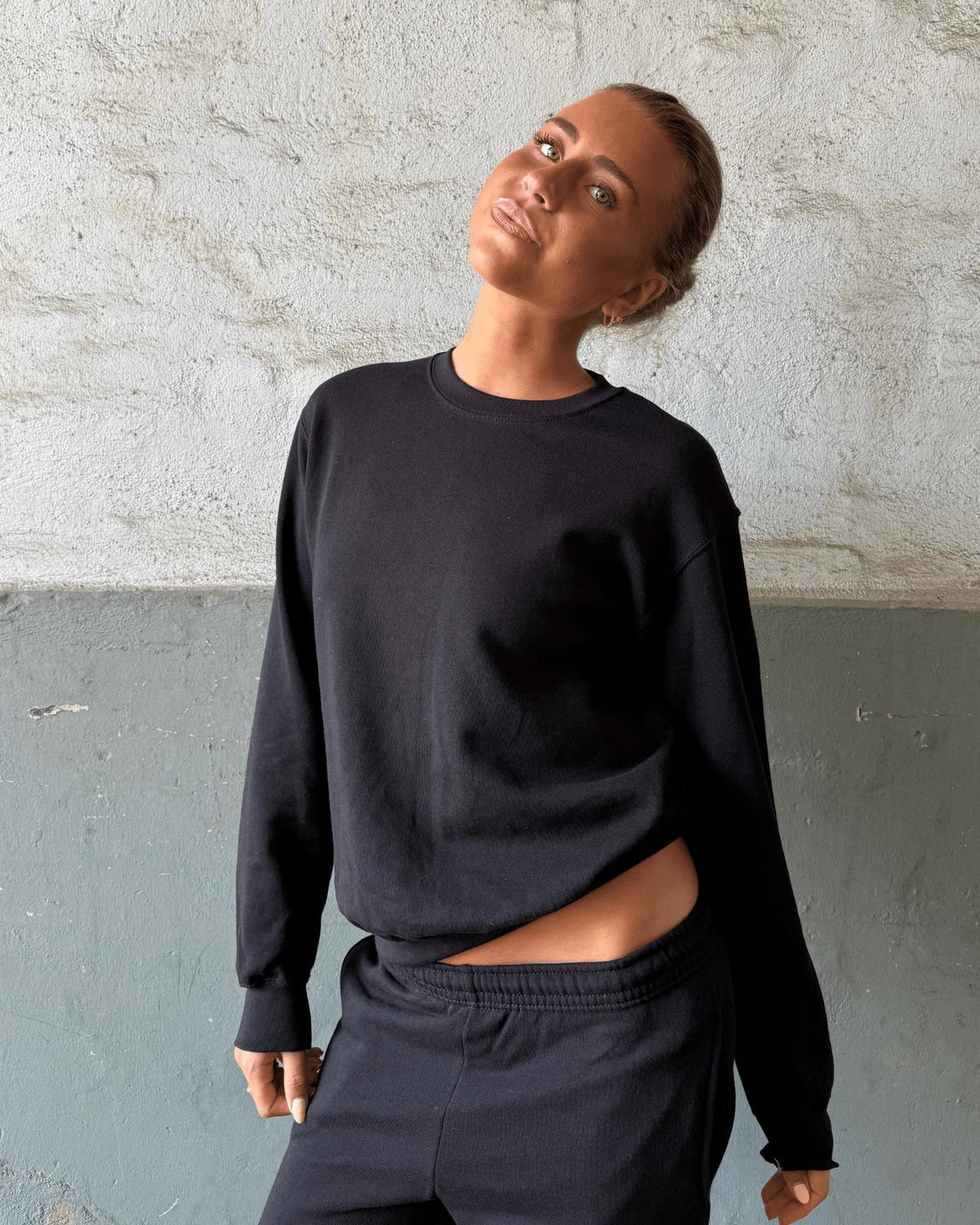 FRUIT SWEATSHIRT - BLACK