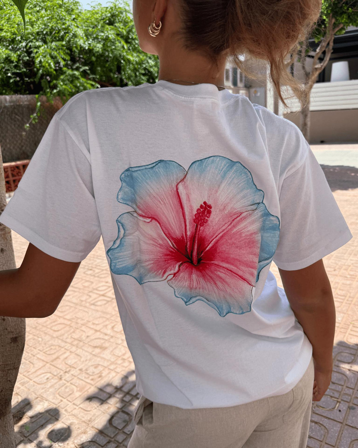 HAWAII (blå) UNISEX T-SHIRT (rygprint) - HVID