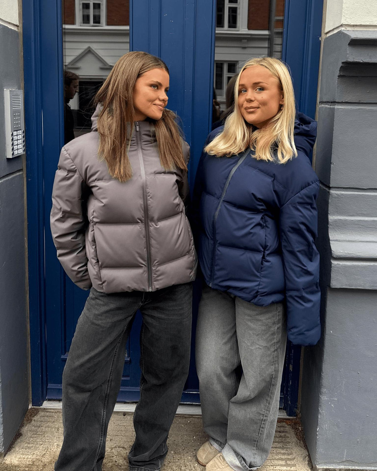 ISA DOWN JACKET - NAVY